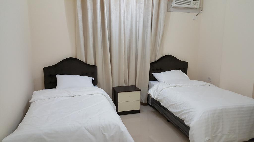 Golden Seasons Furnished Apartment Salalah Buitenkant foto